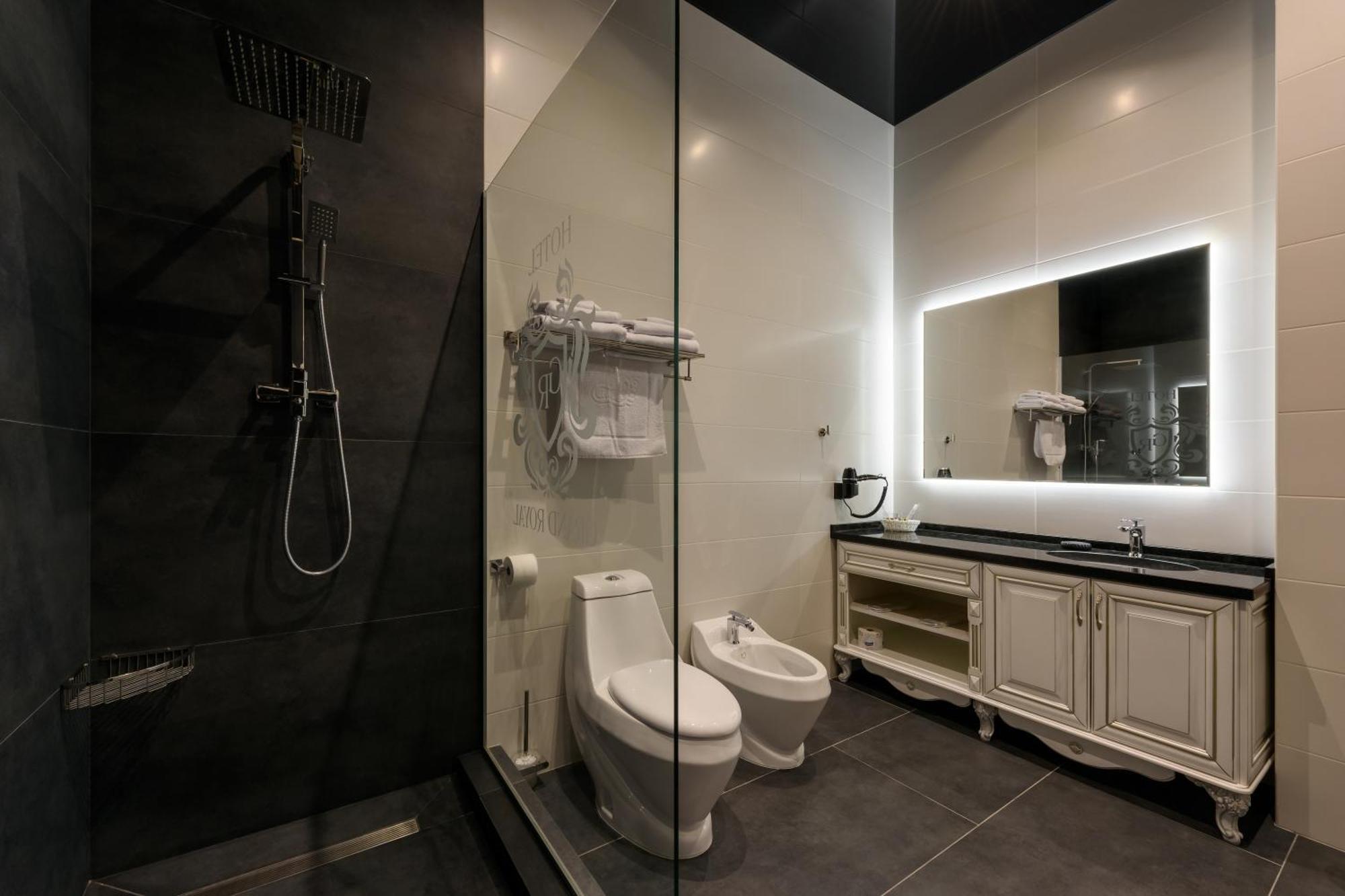 Grand Royal Hotel Chernivtsi Quarto foto